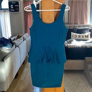 Bodycon dress with ruffle